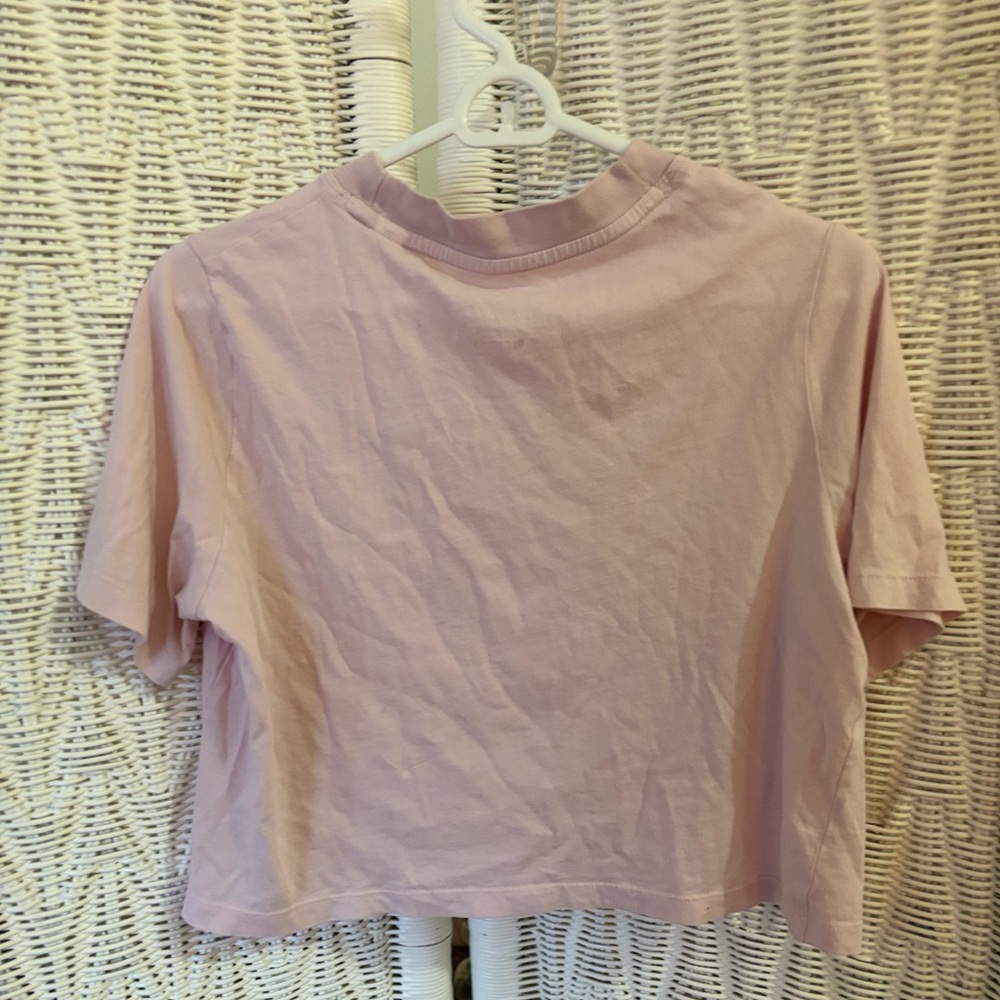 Light Pink Reebok cropped Tee - Picture 2 of 3